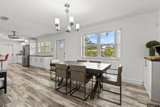 944 Hansen Street, West Palm Beach, FL 33405