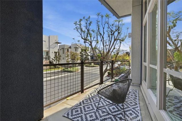 5506 W 149th Place 5, Hawthorne, CA 90250