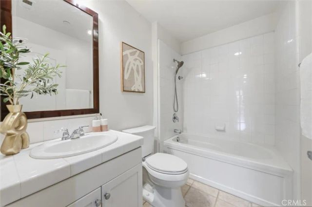 5506 W 149th Place 5, Hawthorne, CA 90250