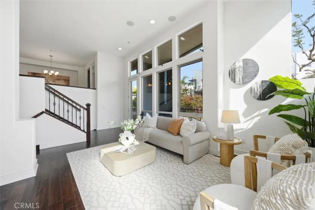 5506 W 149th Place 5, Hawthorne, CA 90250