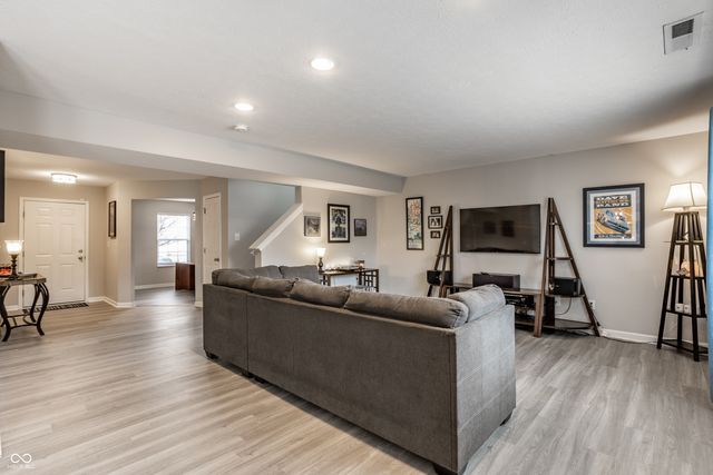 11521 Beardsley Way, Fishers, IN 46038