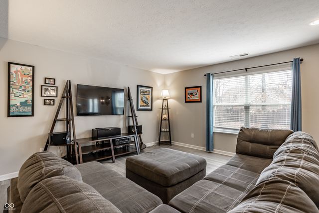 11521 Beardsley Way, Fishers, IN 46038