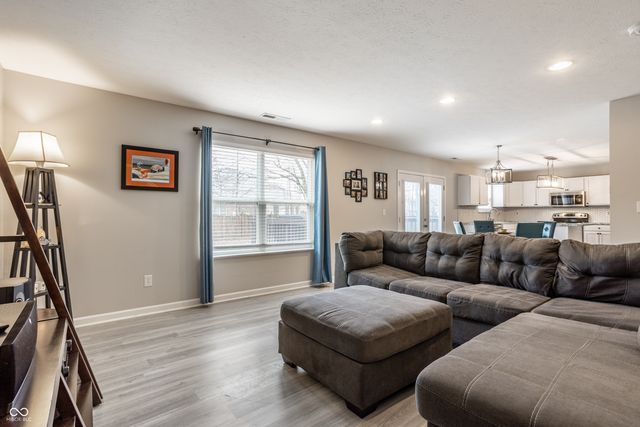 11521 Beardsley Way, Fishers, IN 46038