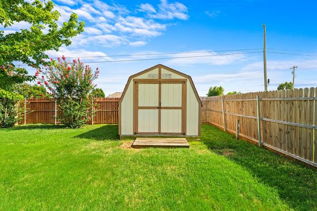 840 Carol Ann Place, Moore, OK 73160