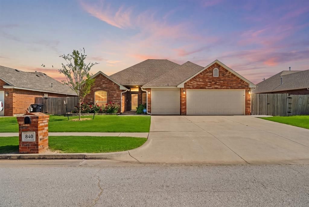840 Carol Ann Place, Moore, OK 73160
