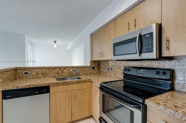 4350 NW 107th Ave 204, Doral, FL 33178