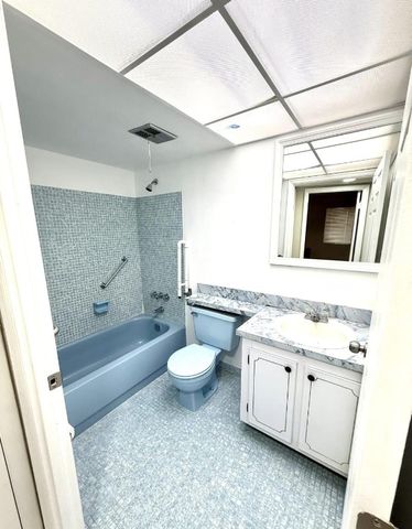 3091 E Sunrise Lakes Drive 101, Sunrise, FL 33322