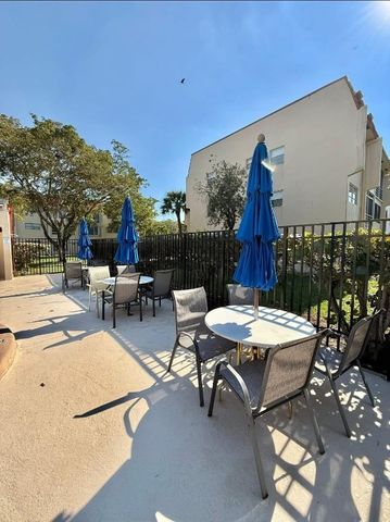 3091 E Sunrise Lakes Drive 101, Sunrise, FL 33322