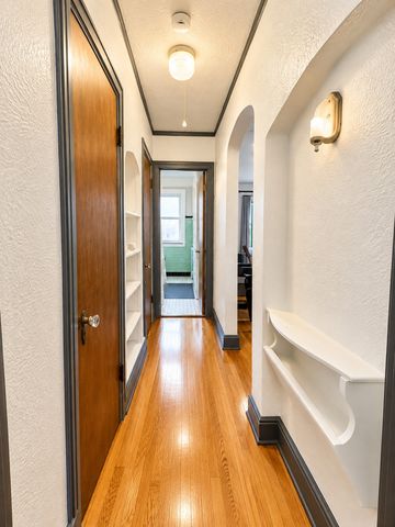 1218 W Jarvis Avenue 2N, Chicago, IL 60626