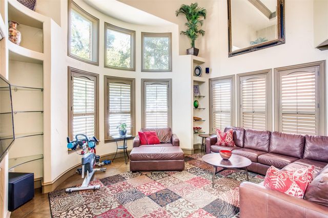 5020 Mission Avenue, Dallas, TX 75206
