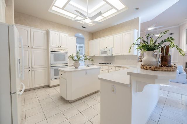 10235 N Rowell Avenue, Fresno, CA 93730