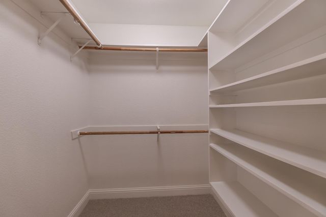 10235 N Rowell Avenue, Fresno, CA 93730