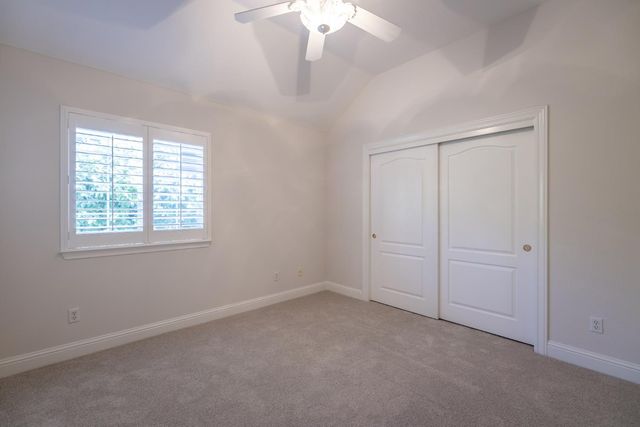 10235 N Rowell Avenue, Fresno, CA 93730