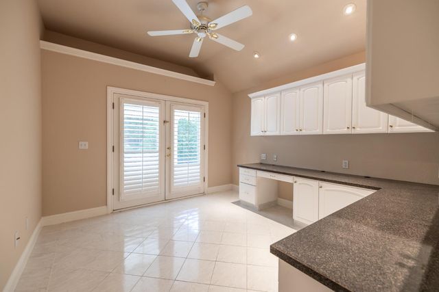 10235 N Rowell Avenue, Fresno, CA 93730