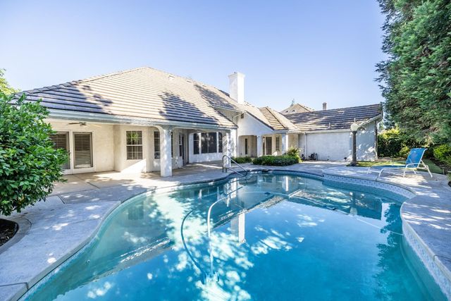 10235 N Rowell Avenue, Fresno, CA 93730
