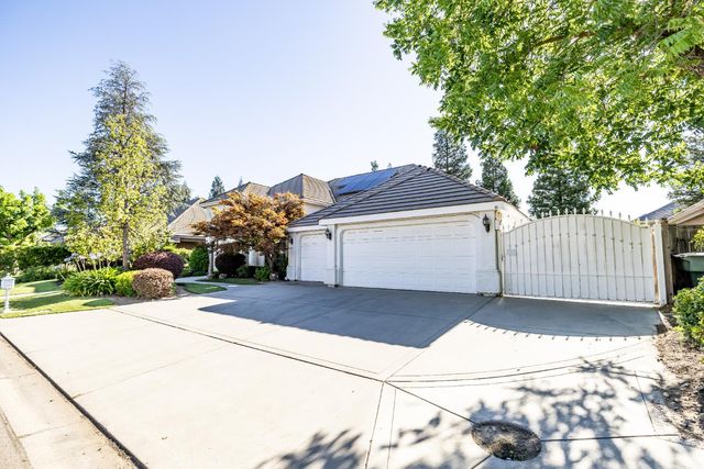 10235 N Rowell Avenue, Fresno, CA 93730