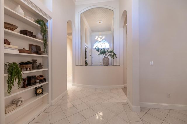 10235 N Rowell Avenue, Fresno, CA 93730