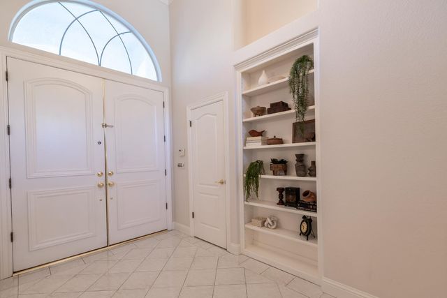 10235 N Rowell Avenue, Fresno, CA 93730