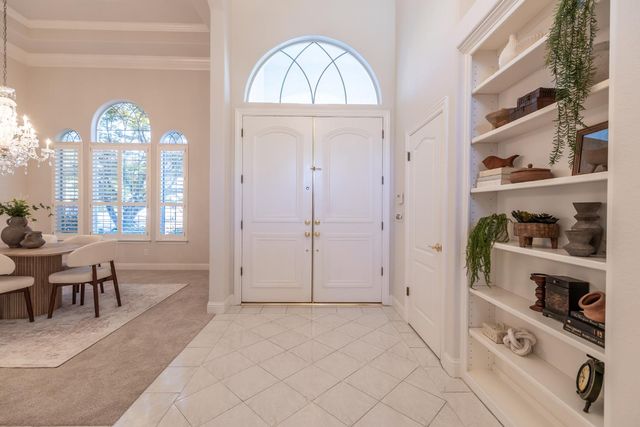 10235 N Rowell Avenue, Fresno, CA 93730