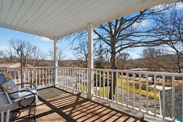 5 Riverhead Lane, East Lyme, CT 06333