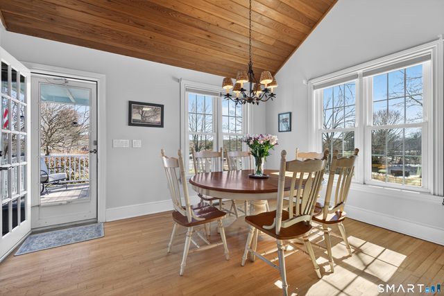 5 Riverhead Lane, East Lyme, CT 06333