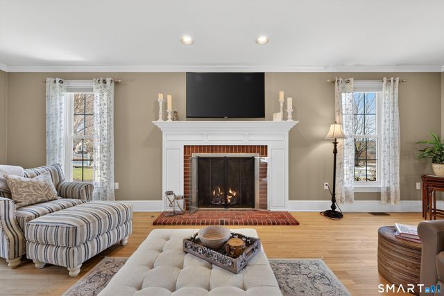 5 Riverhead Lane, East Lyme, CT 06333