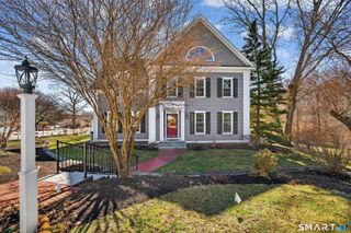 5 Riverhead Lane, East Lyme, CT 06333