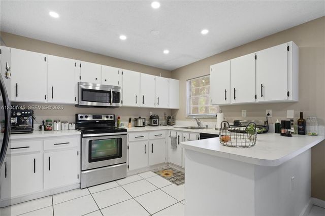 14606 SW 122nd Place 14606, Miami, FL 33186