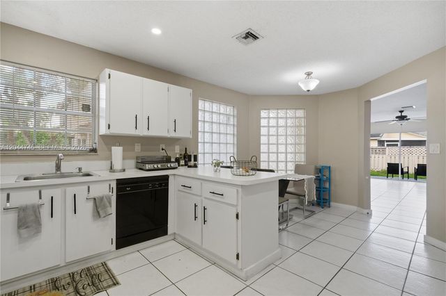 14606 SW 122nd Place 14606, Miami, FL 33186