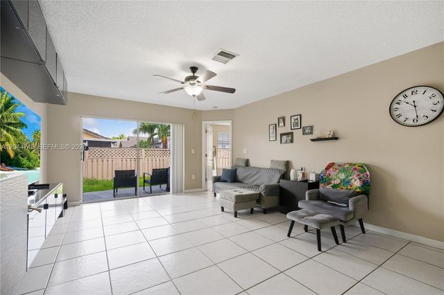 14606 SW 122nd Place 14606, Miami, FL 33186
