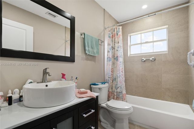 14606 SW 122nd Place 14606, Miami, FL 33186