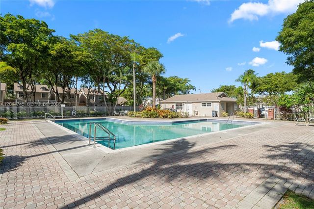 14606 SW 122nd Place 14606, Miami, FL 33186