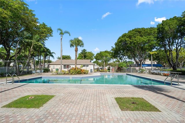 14606 SW 122nd Place 14606, Miami, FL 33186