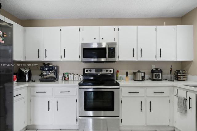 14606 SW 122nd Place 14606, Miami, FL 33186