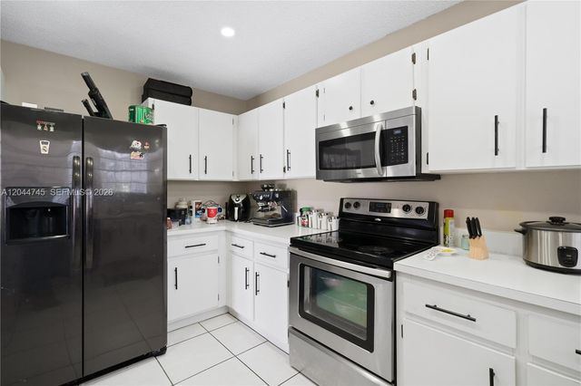 14606 SW 122nd Place 14606, Miami, FL 33186