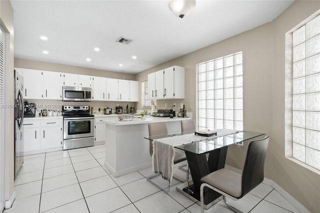14606 SW 122nd Place 14606, Miami, FL 33186