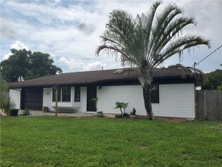 255 8th Court, Vero Beach, FL 32962