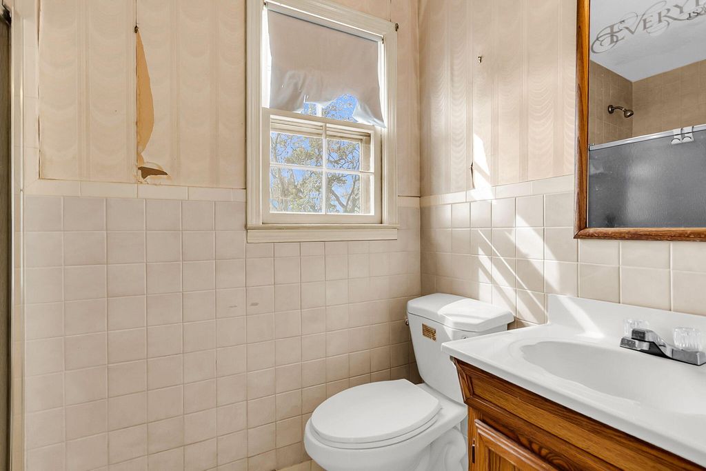 Image 31 of property listing at 700 Fairington Drive, Summerville, SC 29485