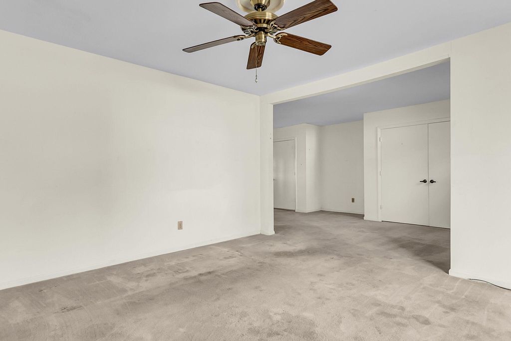 Image 38 of property listing at 700 Fairington Drive, Summerville, SC 29485