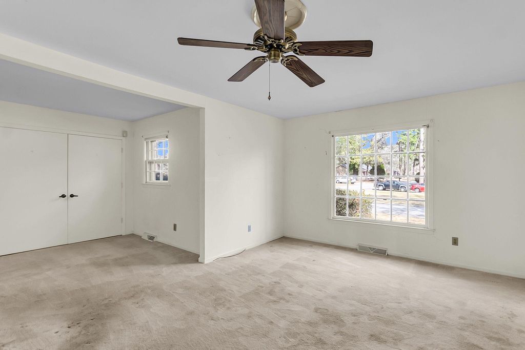 Image 39 of property listing at 700 Fairington Drive, Summerville, SC 29485