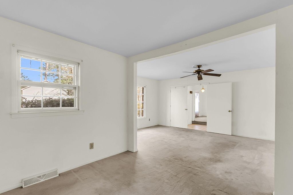 Image 40 of property listing at 700 Fairington Drive, Summerville, SC 29485