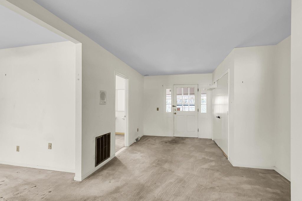 Image 41 of property listing at 700 Fairington Drive, Summerville, SC 29485