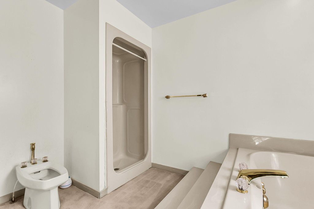 Image 44 of property listing at 700 Fairington Drive, Summerville, SC 29485