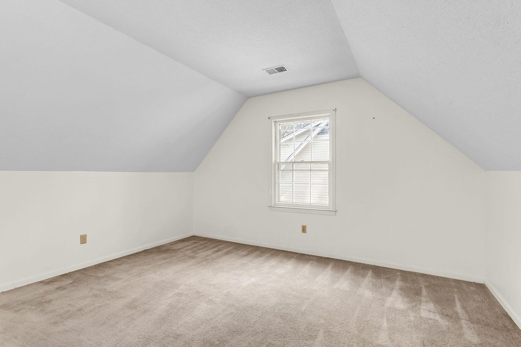 Image 54 of property listing at 700 Fairington Drive, Summerville, SC 29485