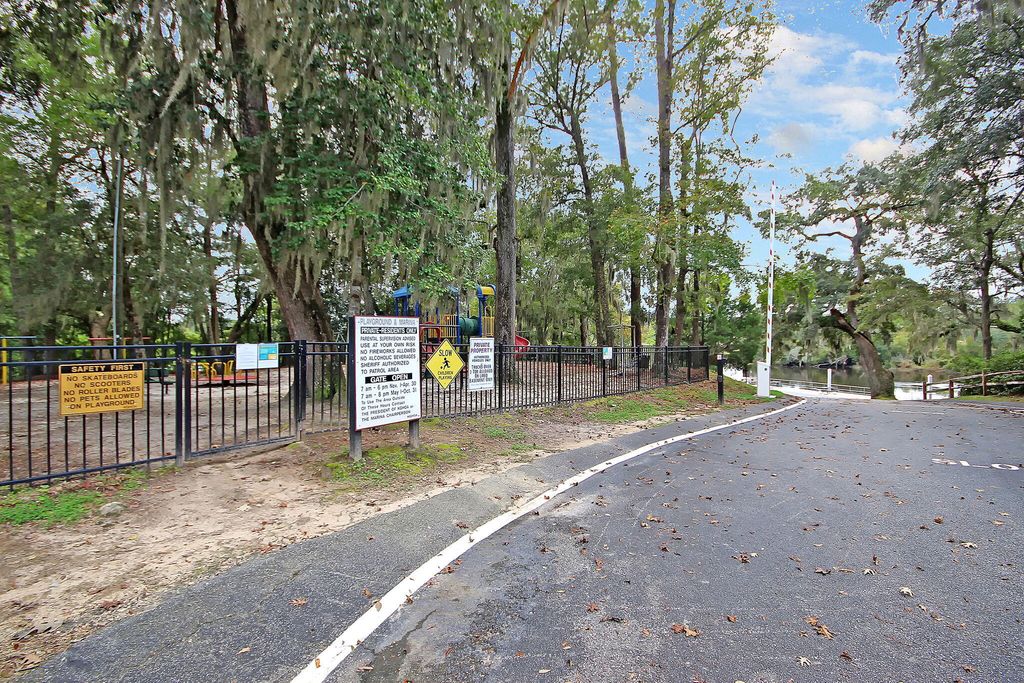 Image 58 of property listing at 700 Fairington Drive, Summerville, SC 29485