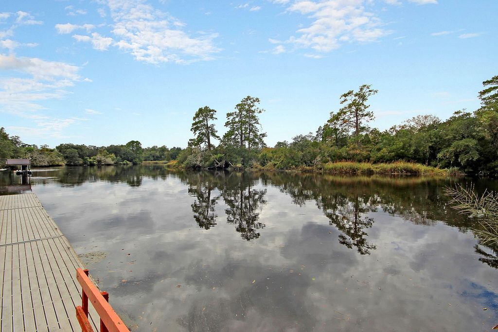 Image 61 of property listing at 700 Fairington Drive, Summerville, SC 29485