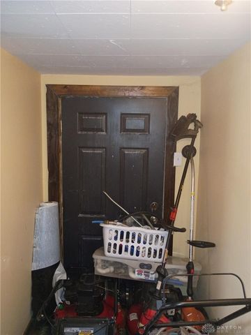 6413 Post Town Road, Dayton, OH 45426