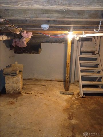 6413 Post Town Road, Dayton, OH 45426