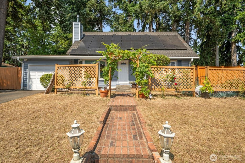 12086 NE 137th Court, Kirkland, WA 98034