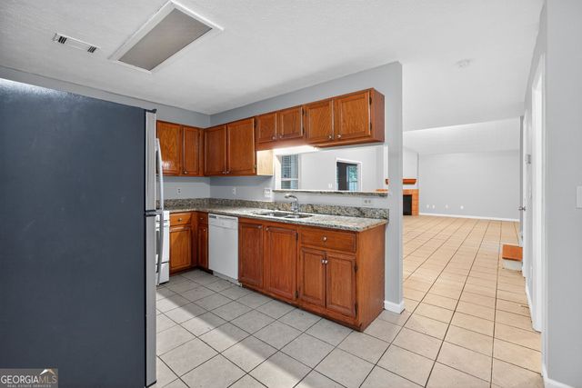 1956 Corners Circle, Lithonia, GA 30058